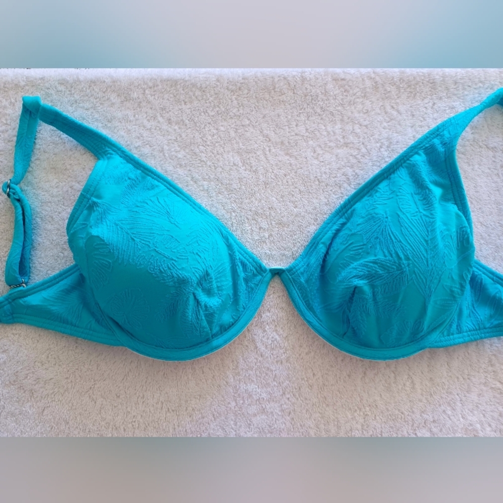 VENUS Turquoise Bikini Top, Size 32DDD/34DD/36D - Picture 1 of 13